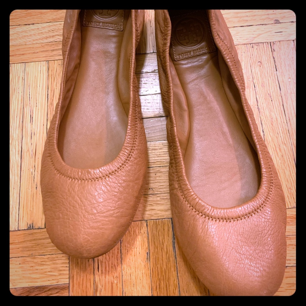 Tory Burch Eddie-Lamb Leather  Flats Size 9